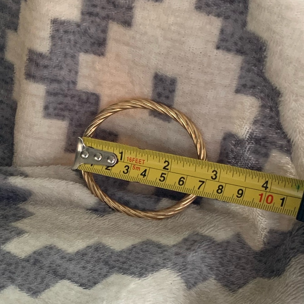 14k Gold Bangle - Picture 3 of 5
